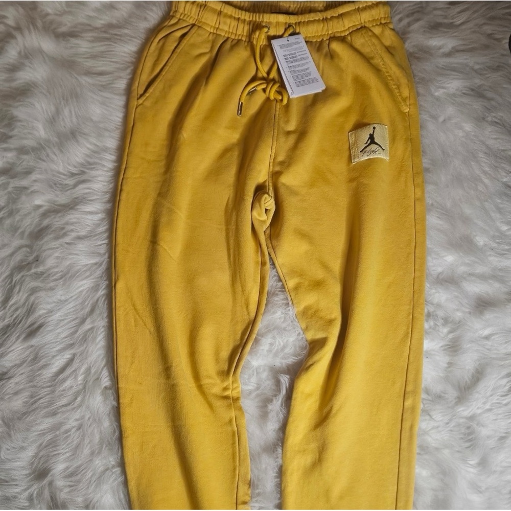 MEN’S NIKE AIR JORDAN STATEMENT ESSENTIALS FLEECE JOGGERS SZ S
